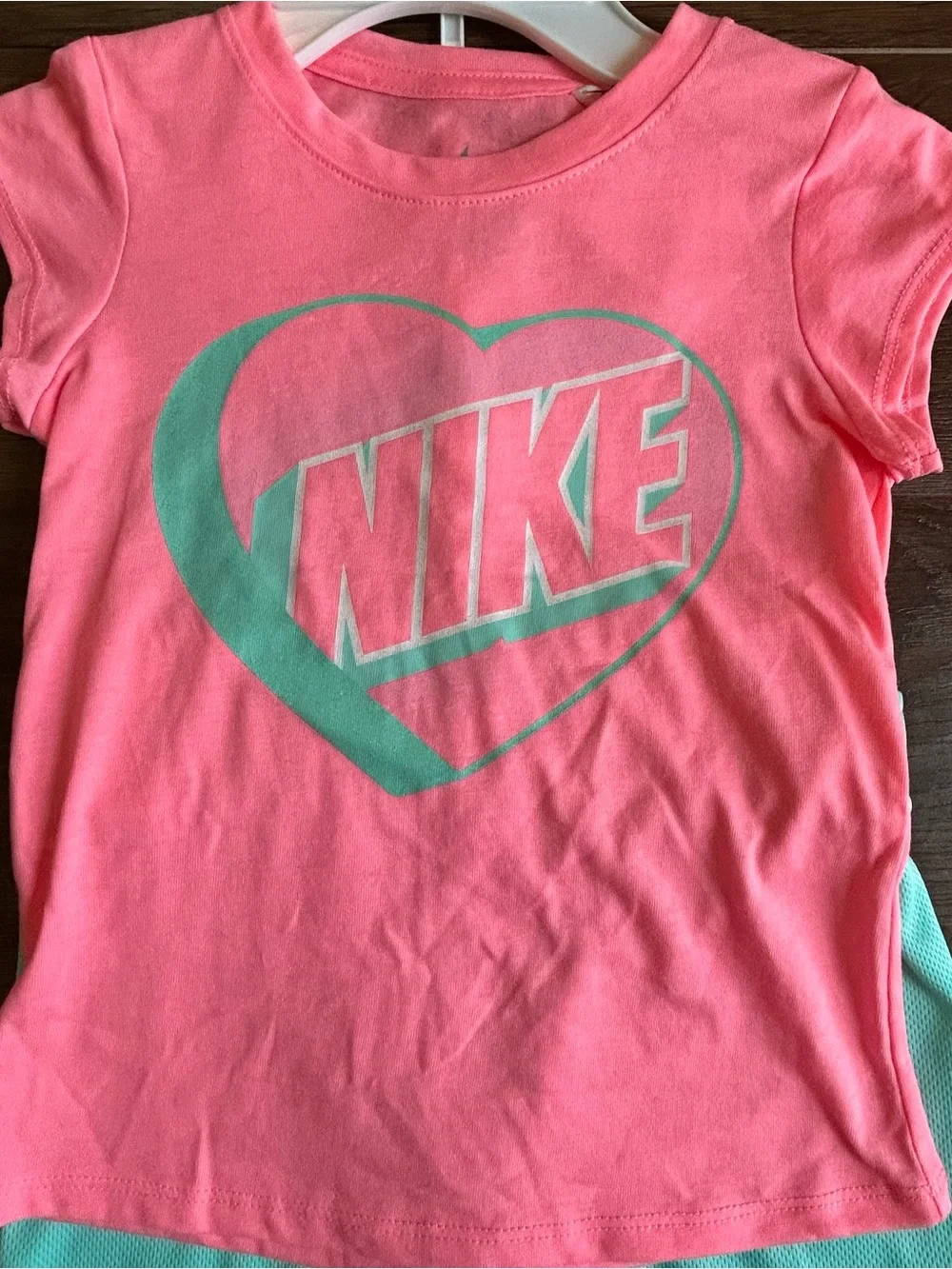 Nike Girls Two Piece Set Size 5 Heart Shirt & Shorts